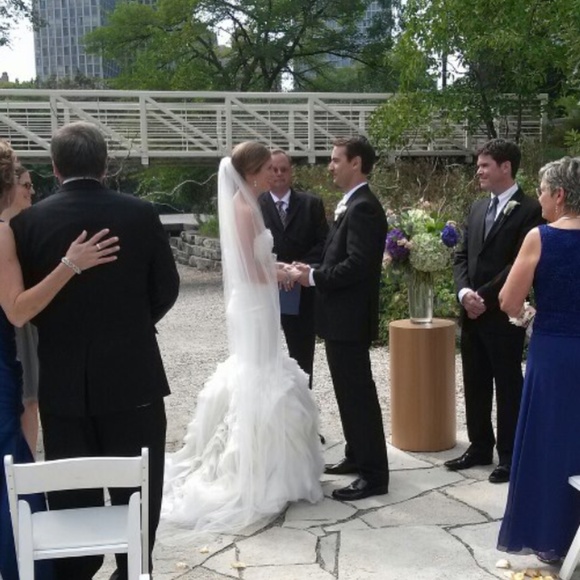 Wedding dress - Picture 3 of 3